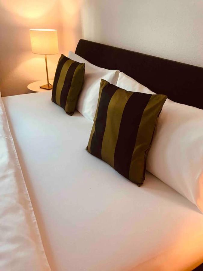 Schoene Grosse Wohnung 2 Schlafzimmer Bis 6 Pax Naehe Stadion Signal Iduna Dortmund Eksteriør billede