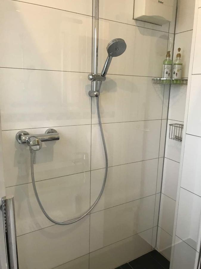Schoene Grosse Wohnung 2 Schlafzimmer Bis 6 Pax Naehe Stadion Signal Iduna Dortmund Eksteriør billede