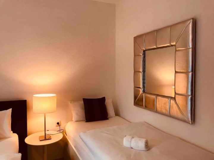 Schoene Grosse Wohnung 2 Schlafzimmer Bis 6 Pax Naehe Stadion Signal Iduna Dortmund Eksteriør billede