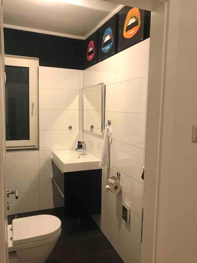 Schoene Grosse Wohnung 2 Schlafzimmer Bis 6 Pax Naehe Stadion Signal Iduna Dortmund Eksteriør billede
